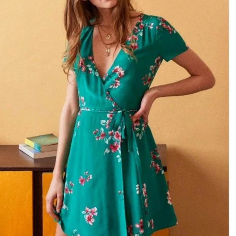 Sezane Anastasia Silk Wrap Dress - Size 42 / US 10 - Green Floral